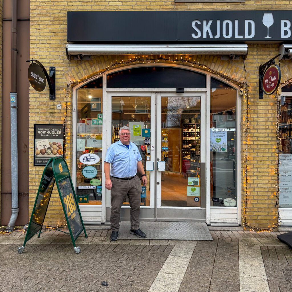 Skjold Burne i Midtbyen sælger chokolade, tobak, vin, spiritus mv