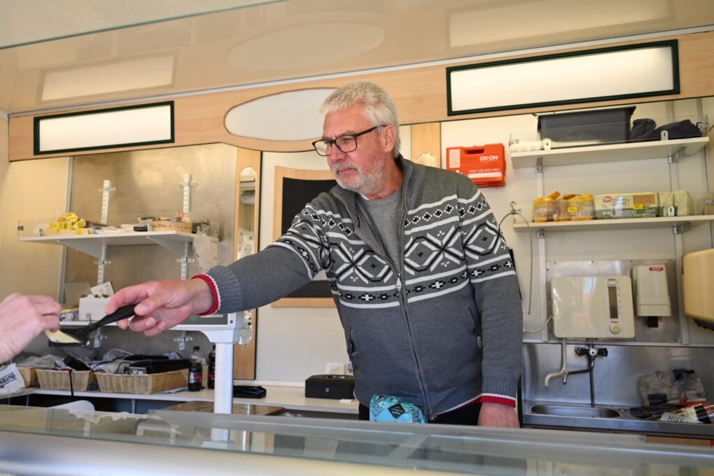 Ostevognen Karhil v/Karsten Hillersborg Står hver torsdag fra 13-17:30